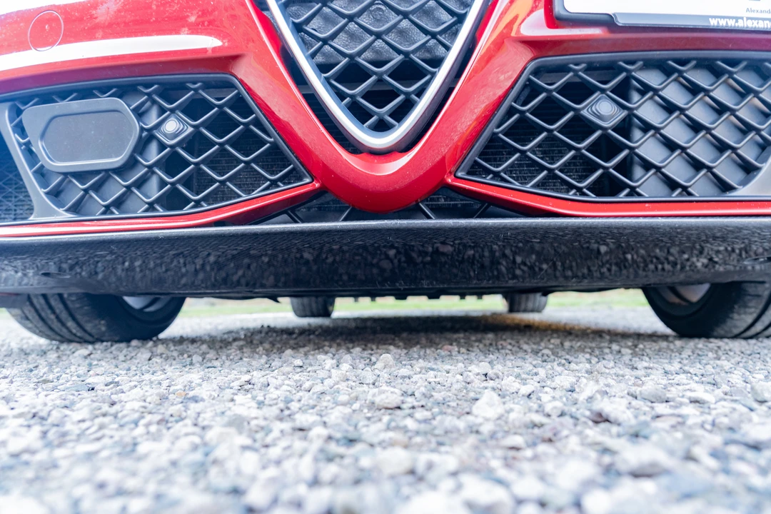 2017 Alfa Romeo Giulia Quadrifoglio - Image 25 of 31