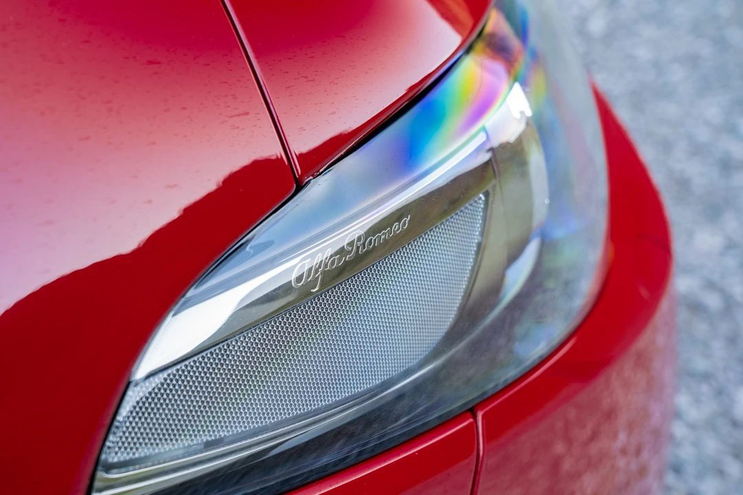 2017 Alfa Romeo Giulia Quadrifoglio - Image 28 of 31