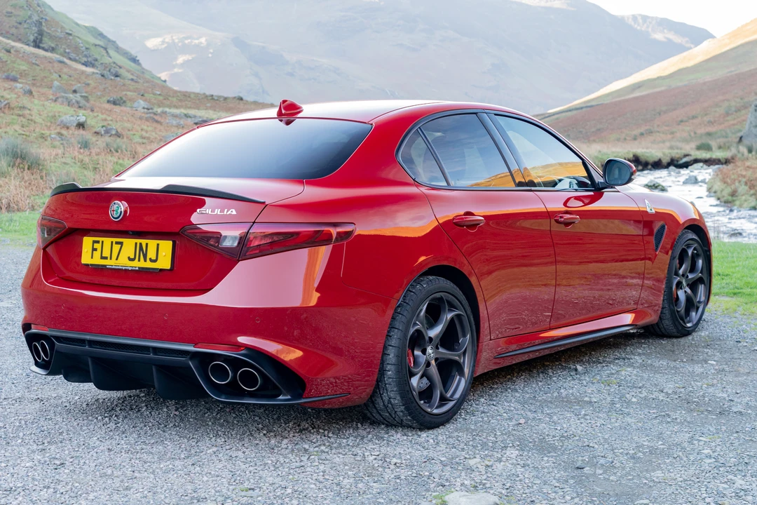 2017 Alfa Romeo Giulia Quadrifoglio - Image 8 of 31