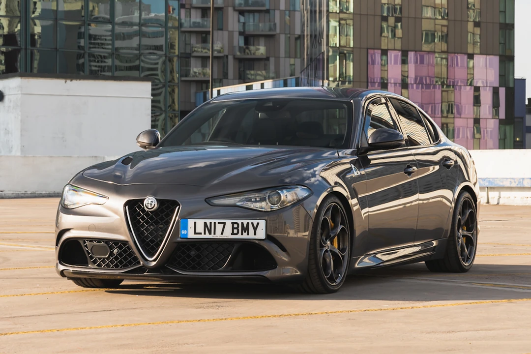 2017 Alfa Romeo Giulia Quadrifoglio - Image 2 of 31