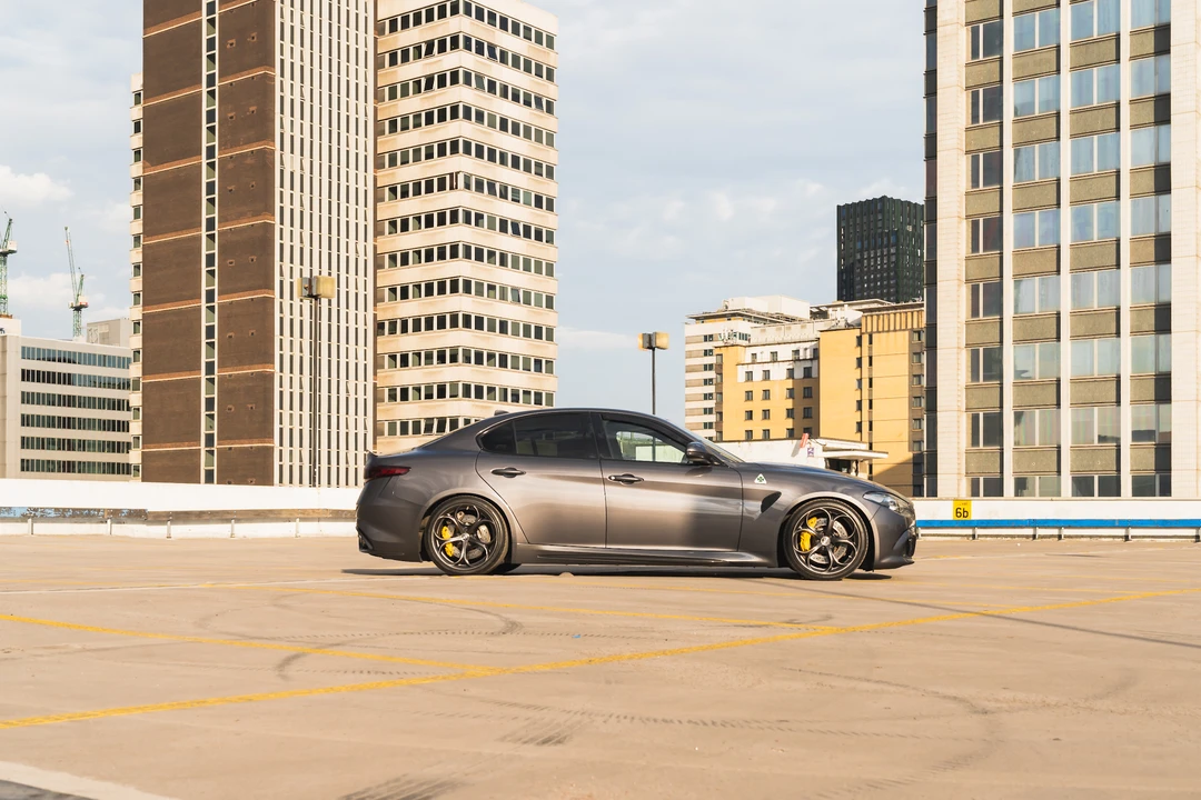 2017 Alfa Romeo Giulia Quadrifoglio - Image 14 of 31