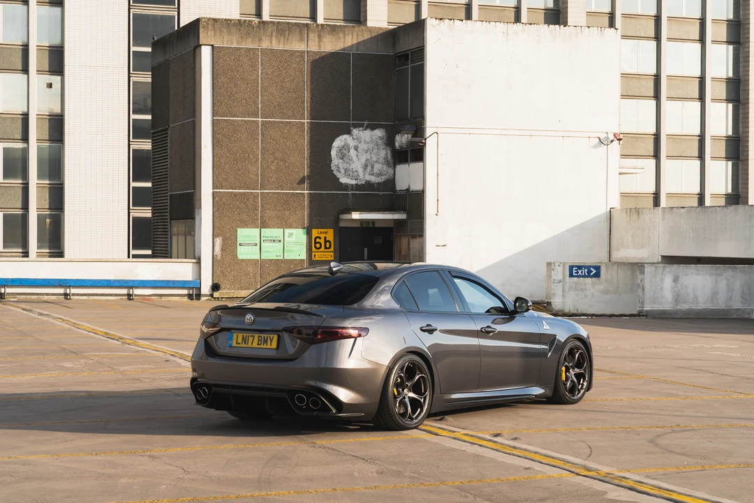 2017 Alfa Romeo Giulia Quadrifoglio - Image 15 of 31