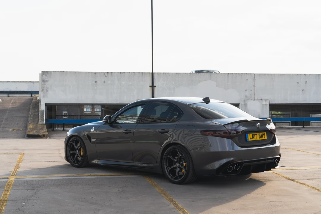 2017 Alfa Romeo Giulia Quadrifoglio - Image 17 of 31