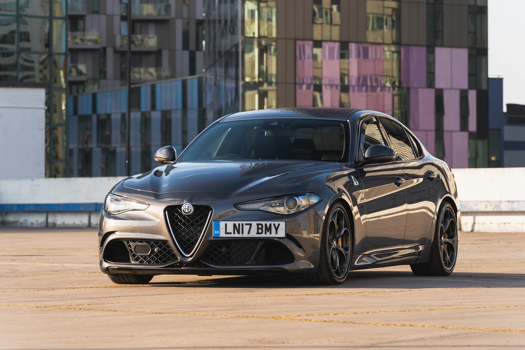 2017 Alfa Romeo Giulia Quadrifoglio - Image 11 of 31