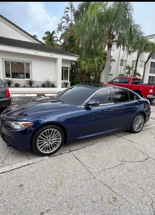 2017 Alfa Romeo Giulia - Image 20 of 23