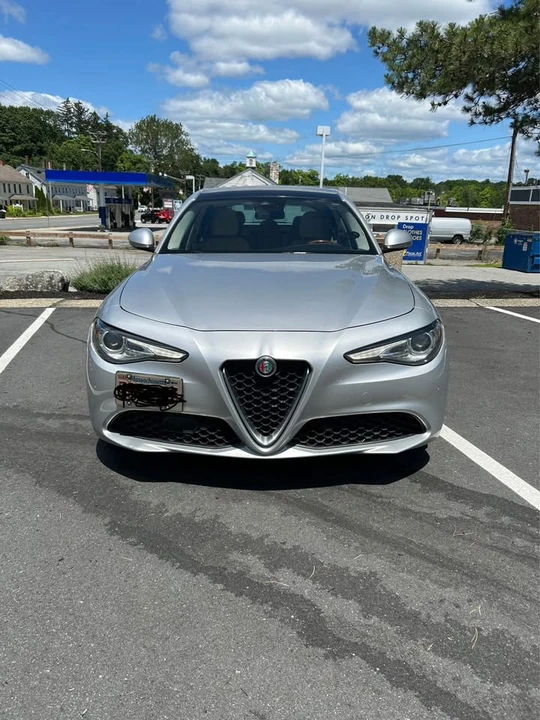 2017 Alfa Romeo Giulia - Image 3 of 9