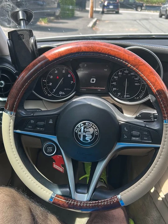 2017 Alfa Romeo Giulia - Image 7 of 9