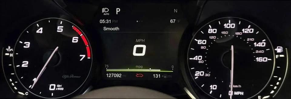 2017 Alfa Romeo Giulia - Image 15 of 16