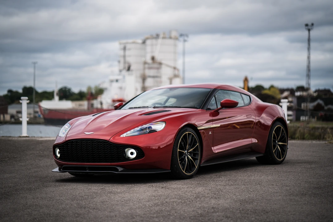 2017 Aston Martin Vanquish 2nd Gen - Image 7 of 31
