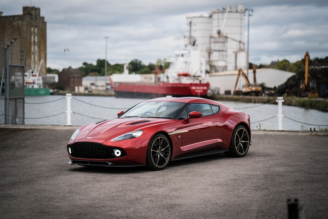 2017 Aston Martin Vanquish 2nd Gen - Image 8 of 31