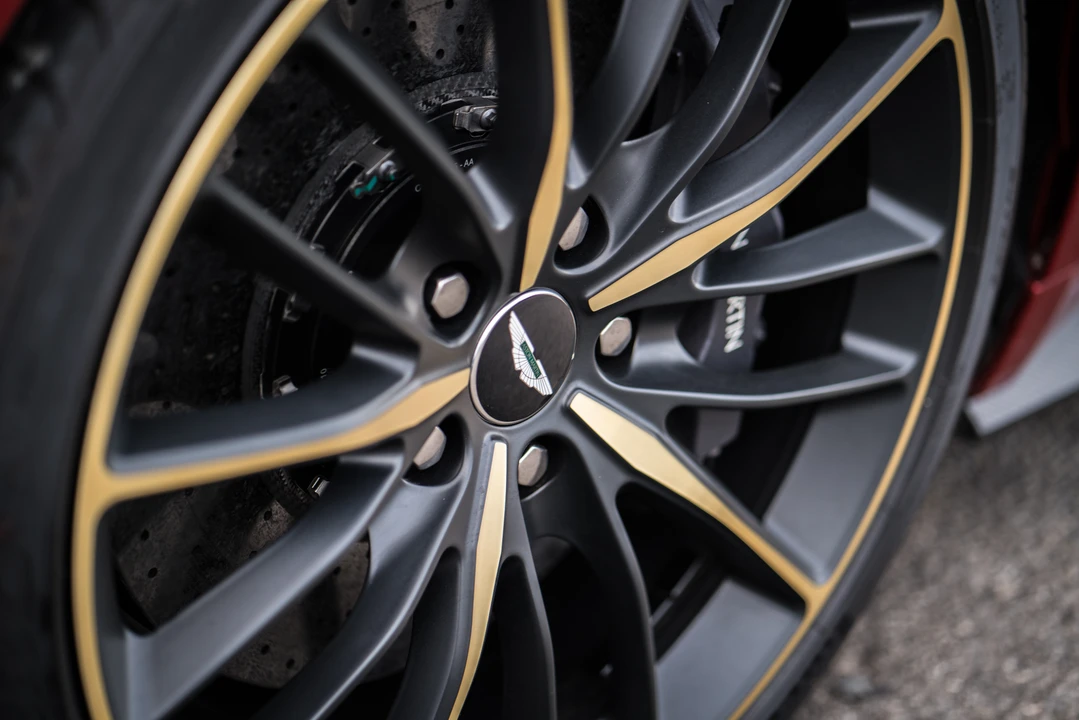 2017 Aston Martin Vanquish 2nd Gen - Image 11 of 31