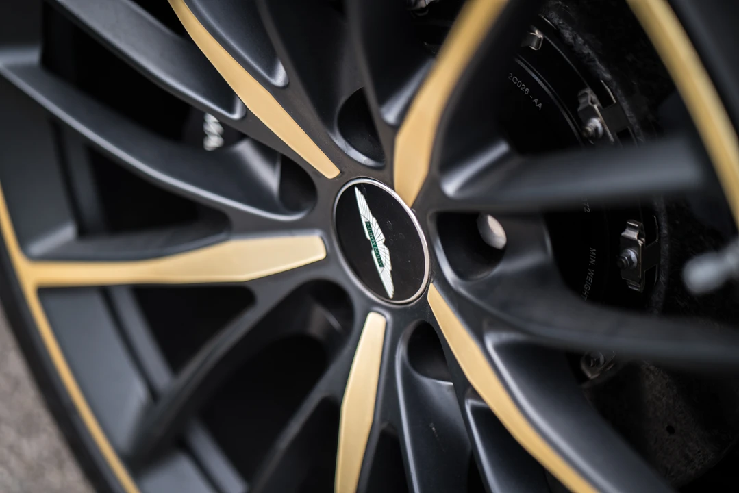 2017 Aston Martin Vanquish 2nd Gen - Image 17 of 31