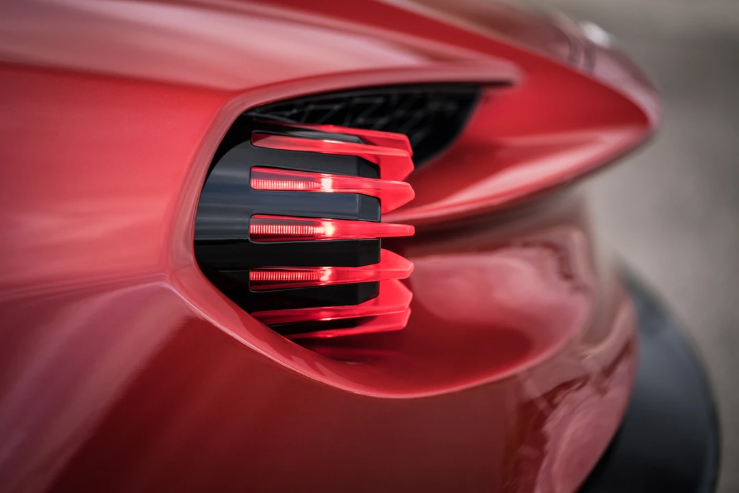 2017 Aston Martin Vanquish 2nd Gen - Image 20 of 31