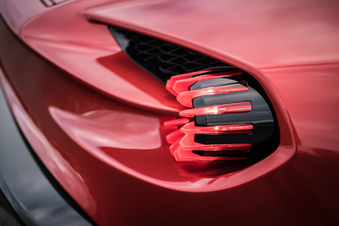 2017 Aston Martin Vanquish 2nd Gen - Image 27 of 31
