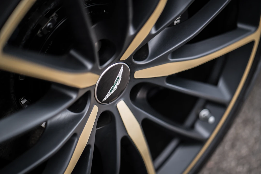 2017 Aston Martin Vanquish 2nd Gen - Image 30 of 31