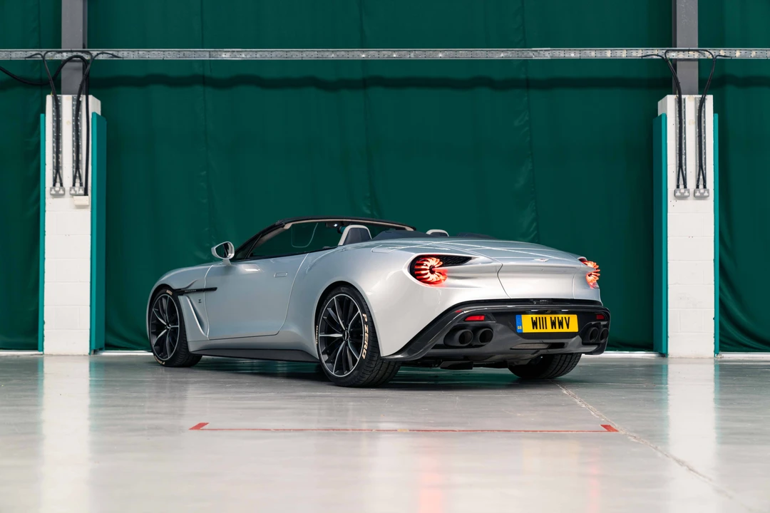 2017 Aston Martin Vanquish 2nd Gen - Image 16 of 31