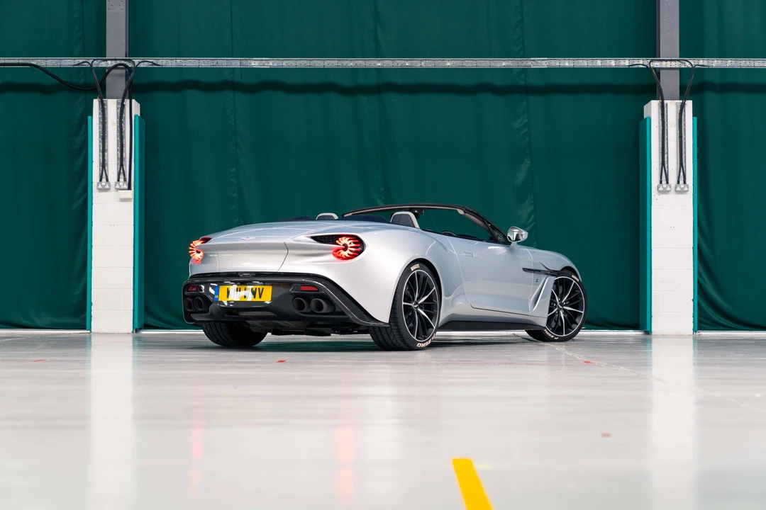 2017 Aston Martin Vanquish 2nd Gen - Image 14 of 31