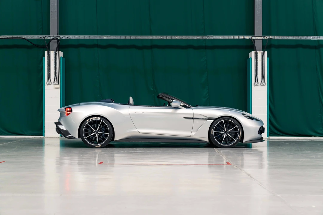 2017 Aston Martin Vanquish 2nd Gen - Image 13 of 31