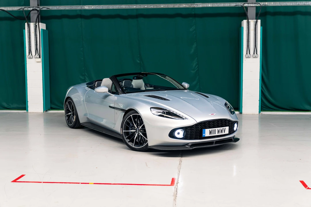 2017 Aston Martin Vanquish 2nd Gen - Image 4 of 31