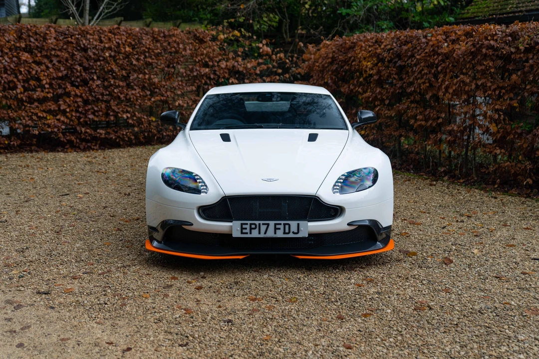 2017 Aston Martin V8 Vantage (2006-2017) - Image 3 of 31