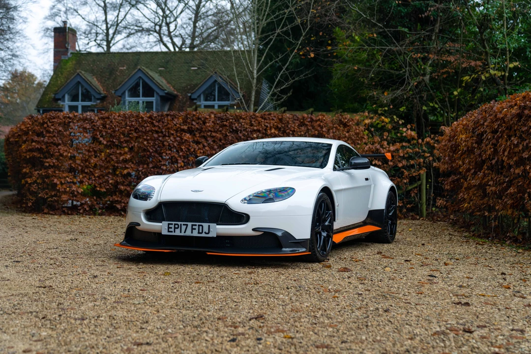 2017 Aston Martin V8 Vantage (2006-2017) - Image 4 of 31