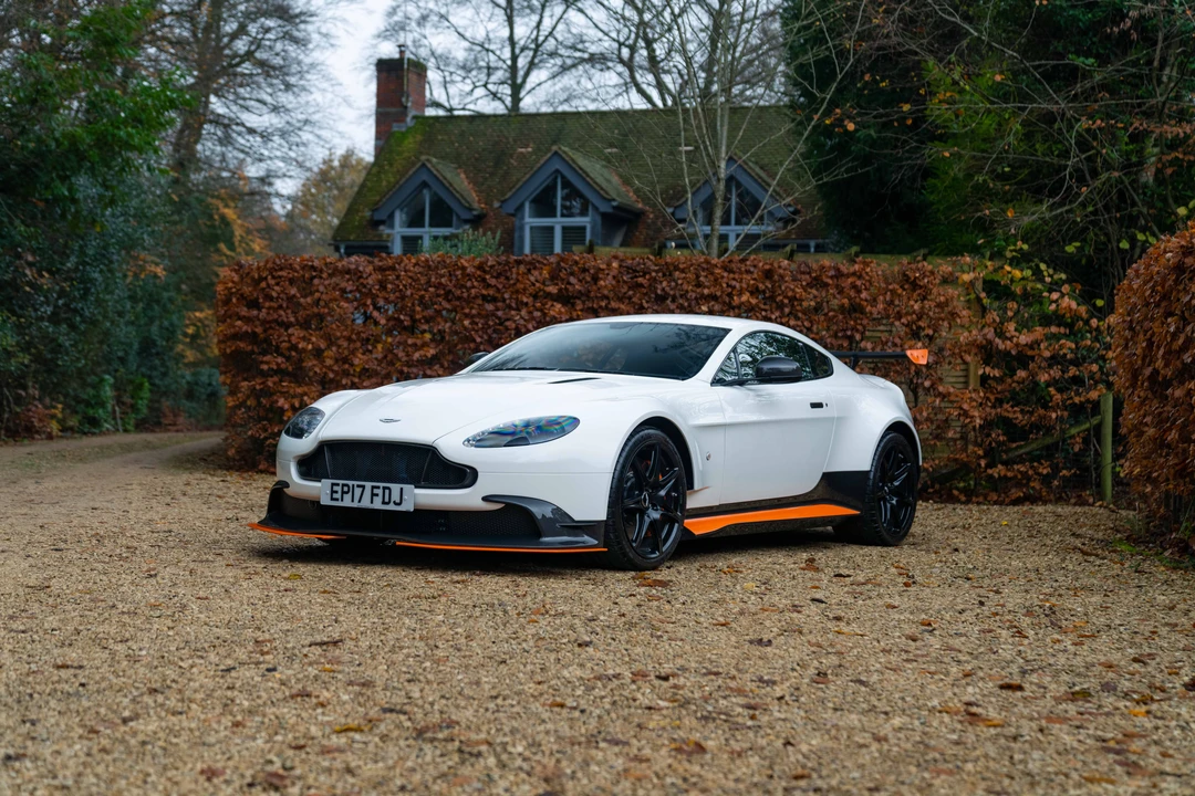 2017 Aston Martin V8 Vantage (2006-2017) - Image 12 of 31