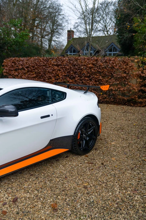 2017 Aston Martin V8 Vantage (2006-2017) - Image 28 of 31