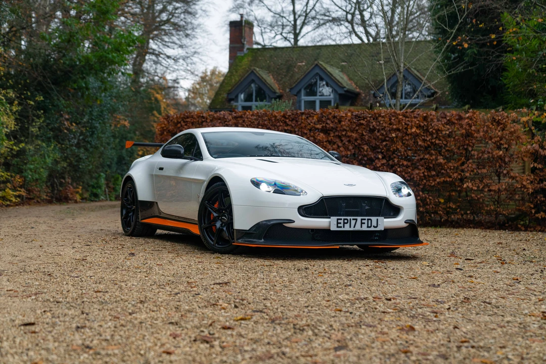 2017 Aston Martin V8 Vantage (2006-2017) - Image 18 of 31