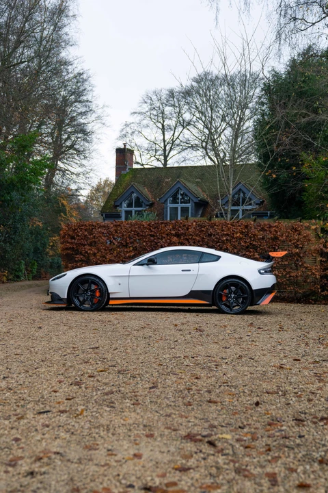 2017 Aston Martin V8 Vantage (2006-2017) - Image 22 of 31