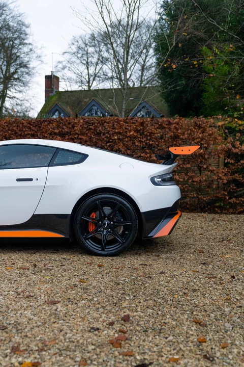 2017 Aston Martin V8 Vantage (2006-2017) - Image 26 of 31