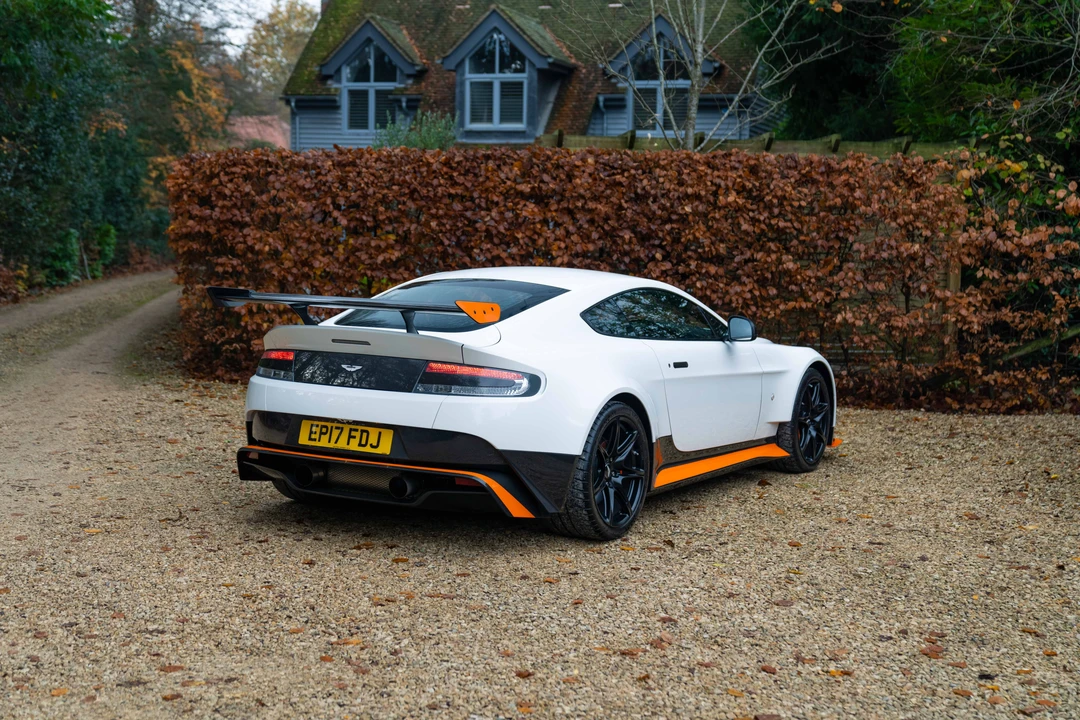 2017 Aston Martin V8 Vantage (2006-2017) - Image 8 of 31