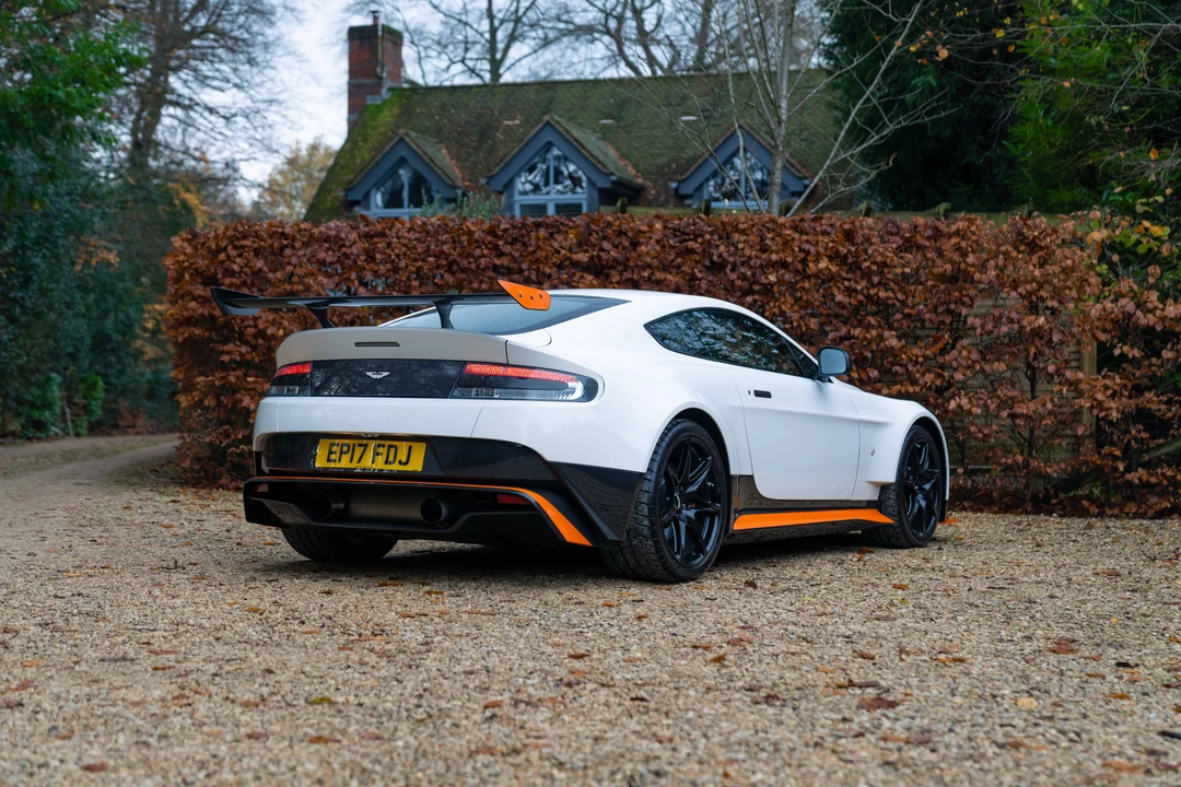 2017 Aston Martin V8 Vantage (2006-2017) - Image 16 of 31