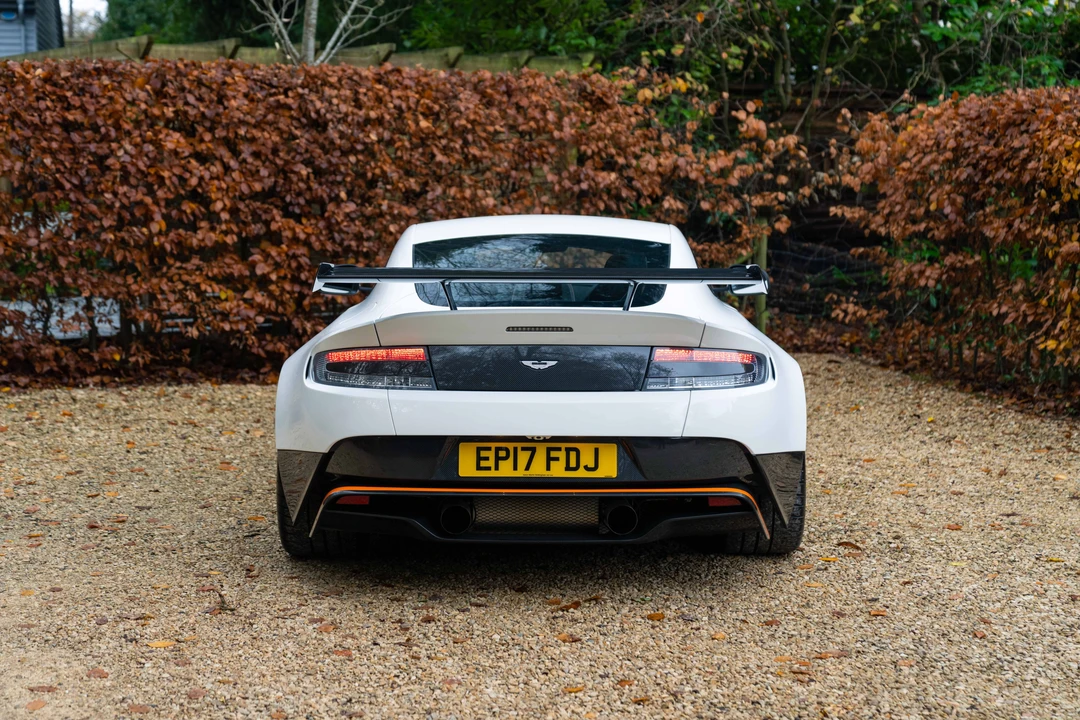 2017 Aston Martin V8 Vantage (2006-2017) - Image 15 of 31