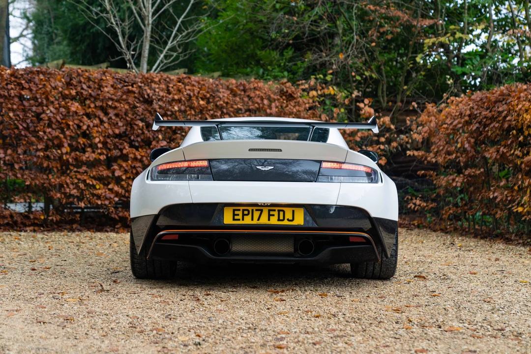 2017 Aston Martin V8 Vantage (2006-2017) - Image 7 of 31