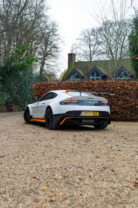 2017 Aston Martin V8 Vantage (2006-2017) - Image 25 of 31
