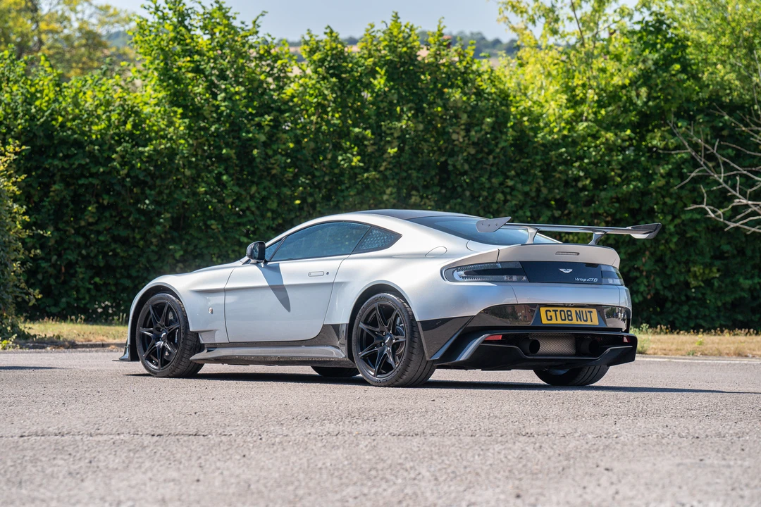 2017 Aston Martin V8 Vantage (2006-2017) - Image 14 of 31