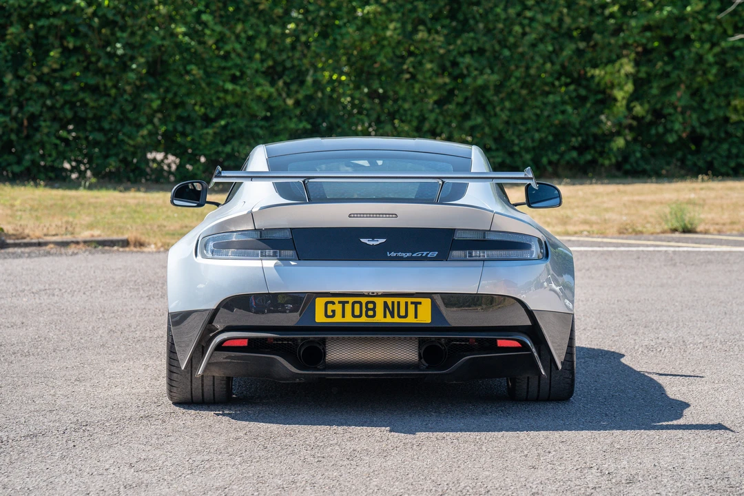 2017 Aston Martin V8 Vantage (2006-2017) - Image 7 of 31