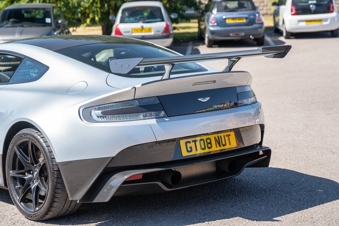 2017 Aston Martin V8 Vantage (2006-2017) - Image 28 of 31