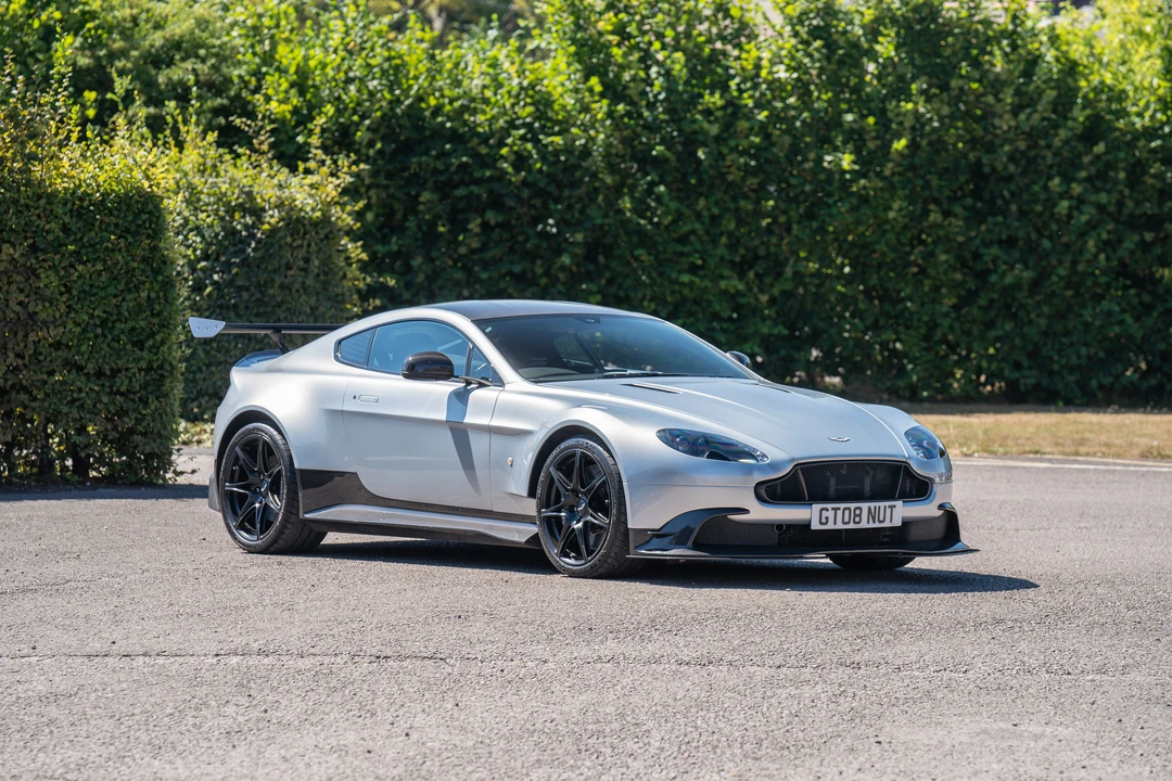 2017 Aston Martin V8 Vantage (2006-2017) - Image 10 of 31