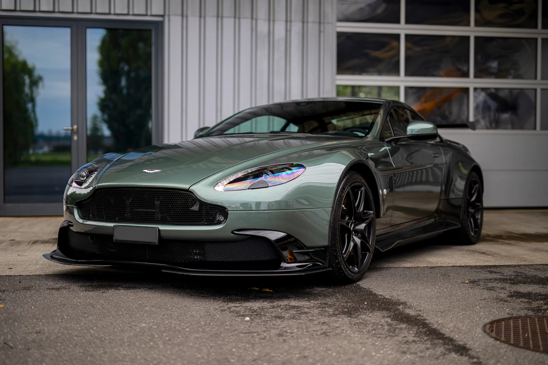 2017 Aston Martin V8 Vantage (2006-2017) - Image 18 of 31