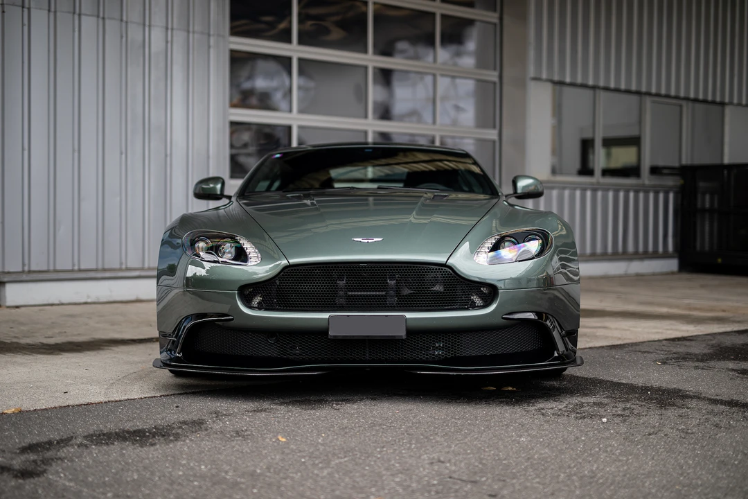 2017 Aston Martin V8 Vantage (2006-2017) - Image 11 of 31