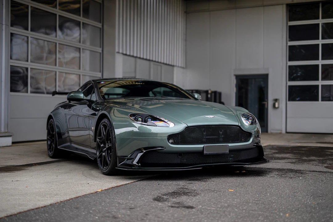 2017 Aston Martin V8 Vantage (2006-2017) - Image 9 of 31