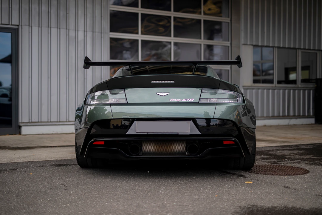 2017 Aston Martin V8 Vantage (2006-2017) - Image 7 of 31