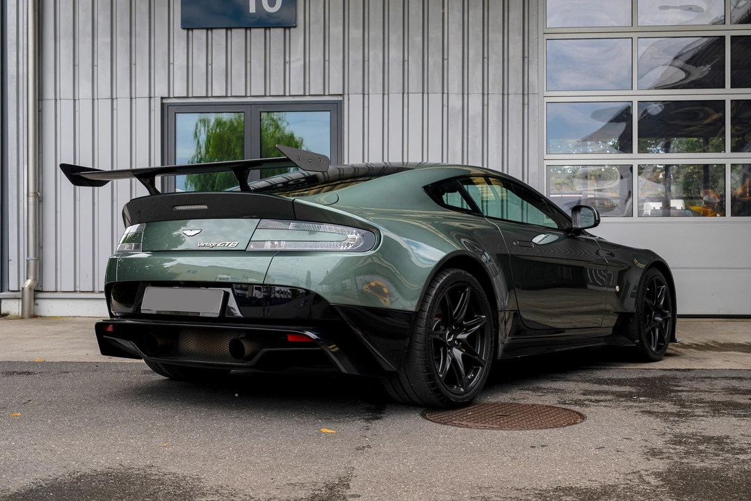 2017 Aston Martin V8 Vantage (2006-2017) - Image 8 of 31