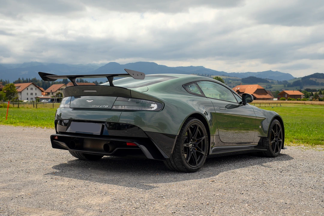 2017 Aston Martin V8 Vantage (2006-2017) - Image 15 of 31