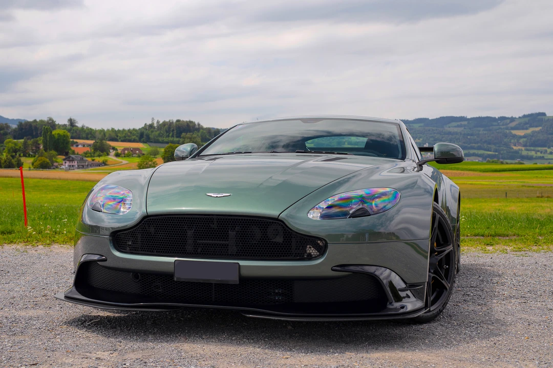 2017 Aston Martin V8 Vantage (2006-2017) - Image 13 of 31