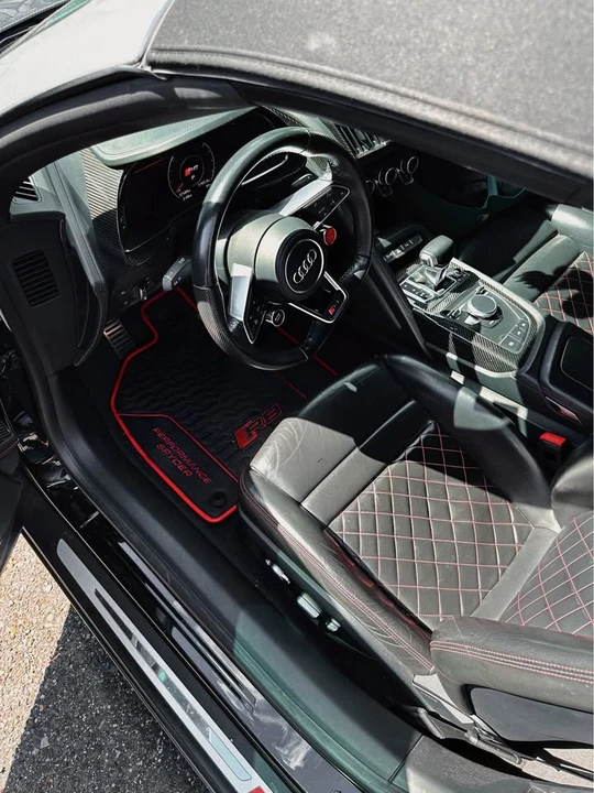 2017 Audi 4S R8 - Image 2 of 10