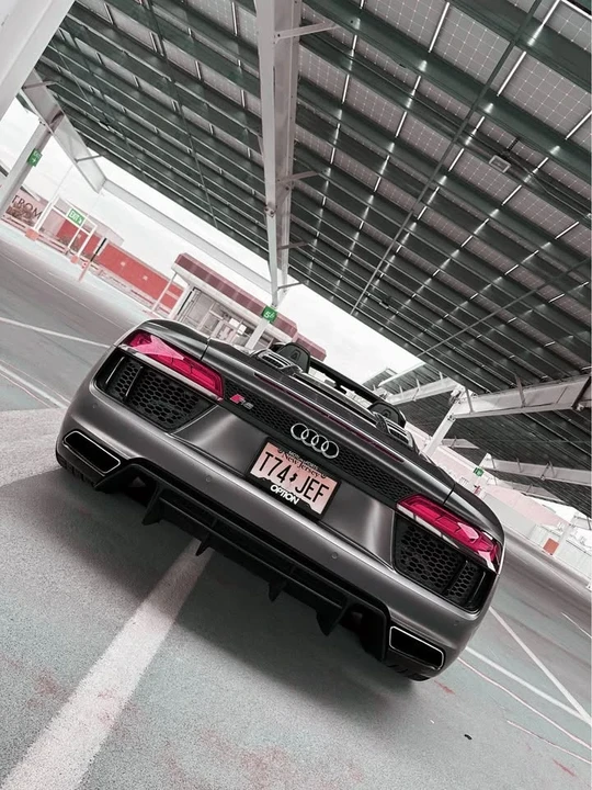 2017 Audi 4S R8 - Image 9 of 10