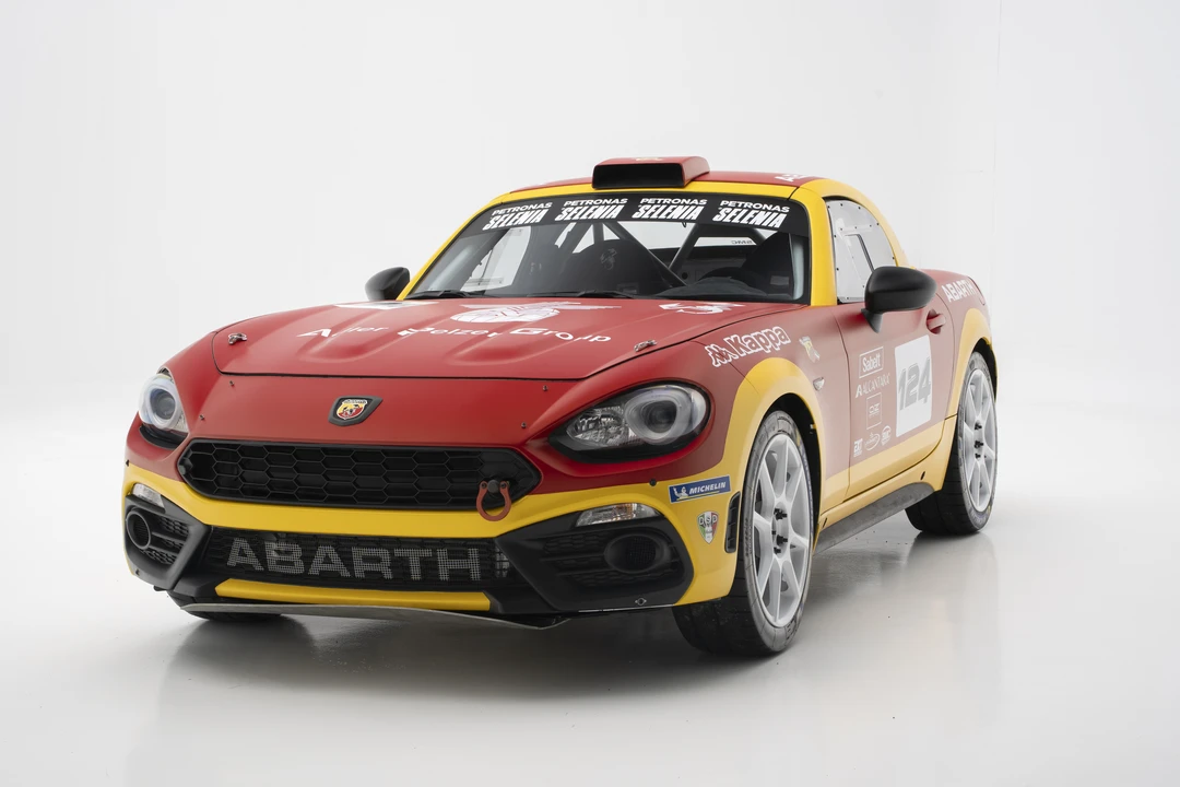2017 Fiat 124 Spider - Image 8 of 31