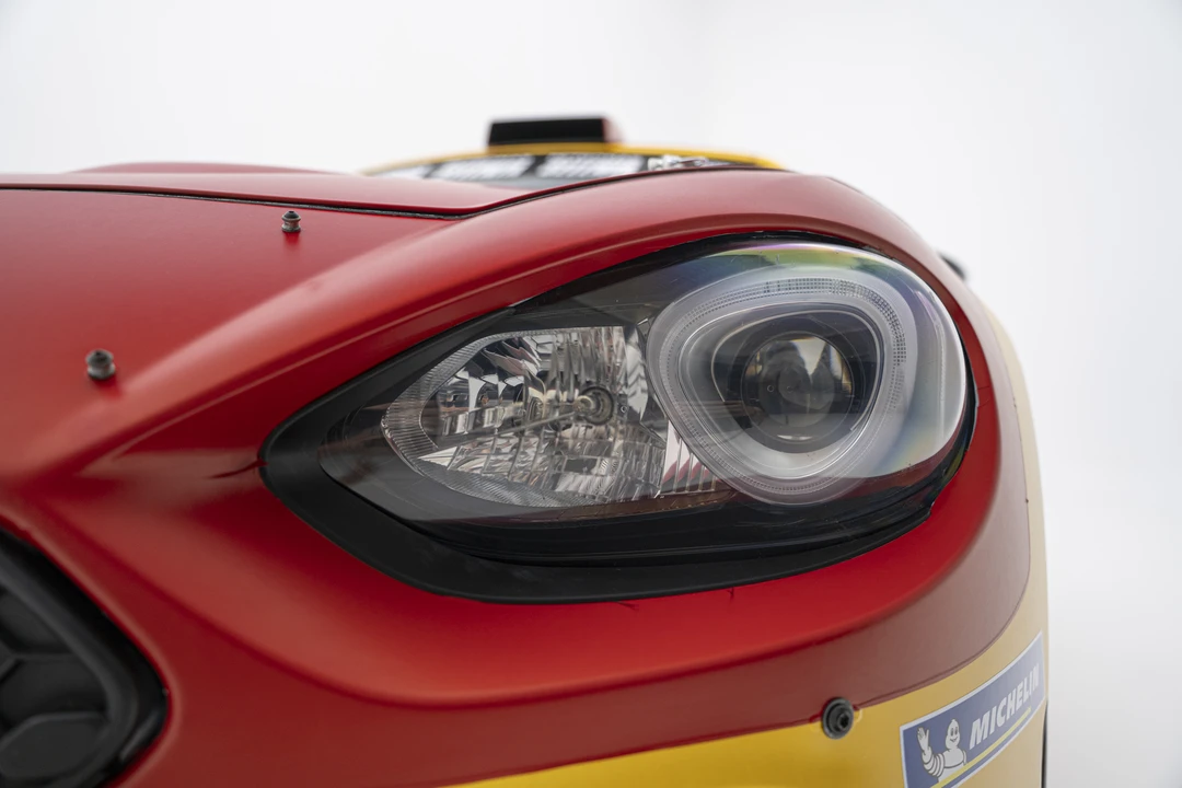 2017 Fiat 124 Spider - Image 25 of 31
